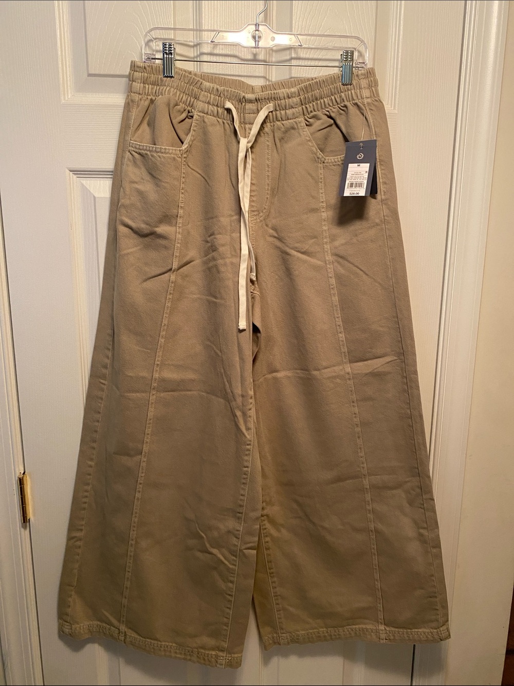 Universal Thread Wide Leg Drawstring Women’s Pants…size M